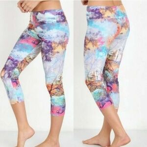 Onzie Forest Fantasy Capri Yoga Leggings Size XS